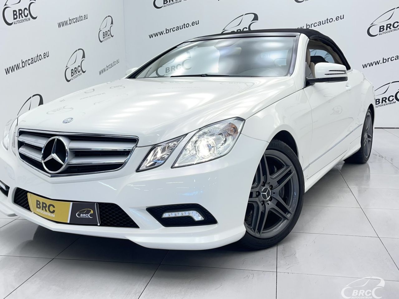 Mercedes-Benz E550 | 44