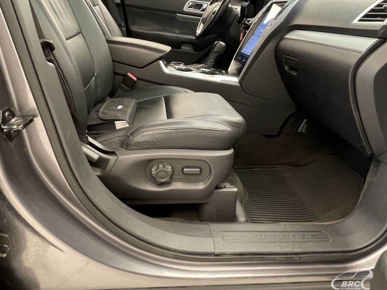 Ford Explorer | 5
