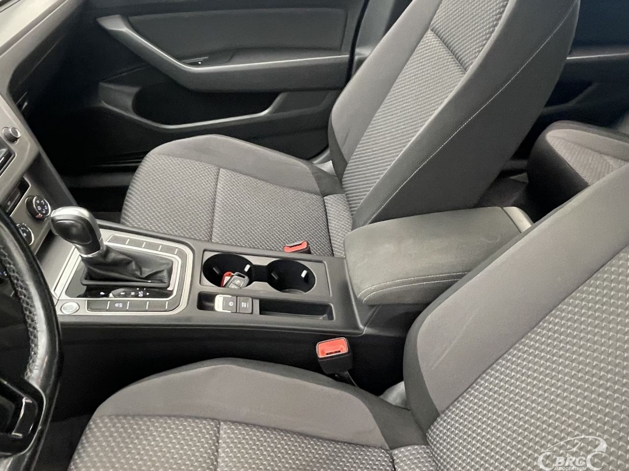 Volkswagen Passat | 23