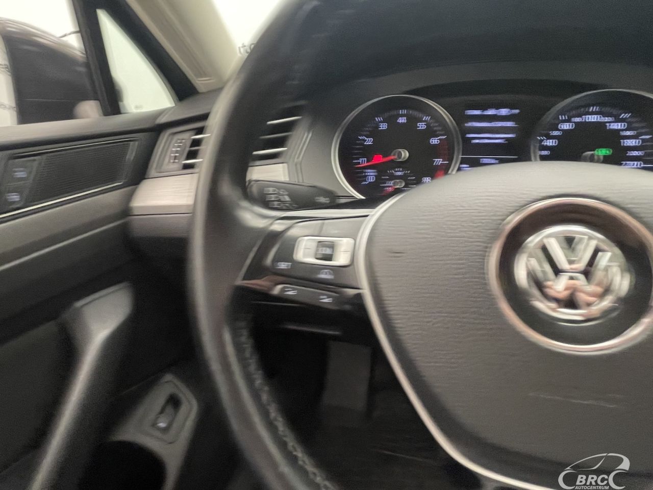 Volkswagen Passat | 29