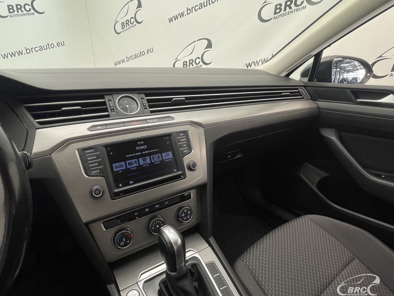 Volkswagen Passat | 26