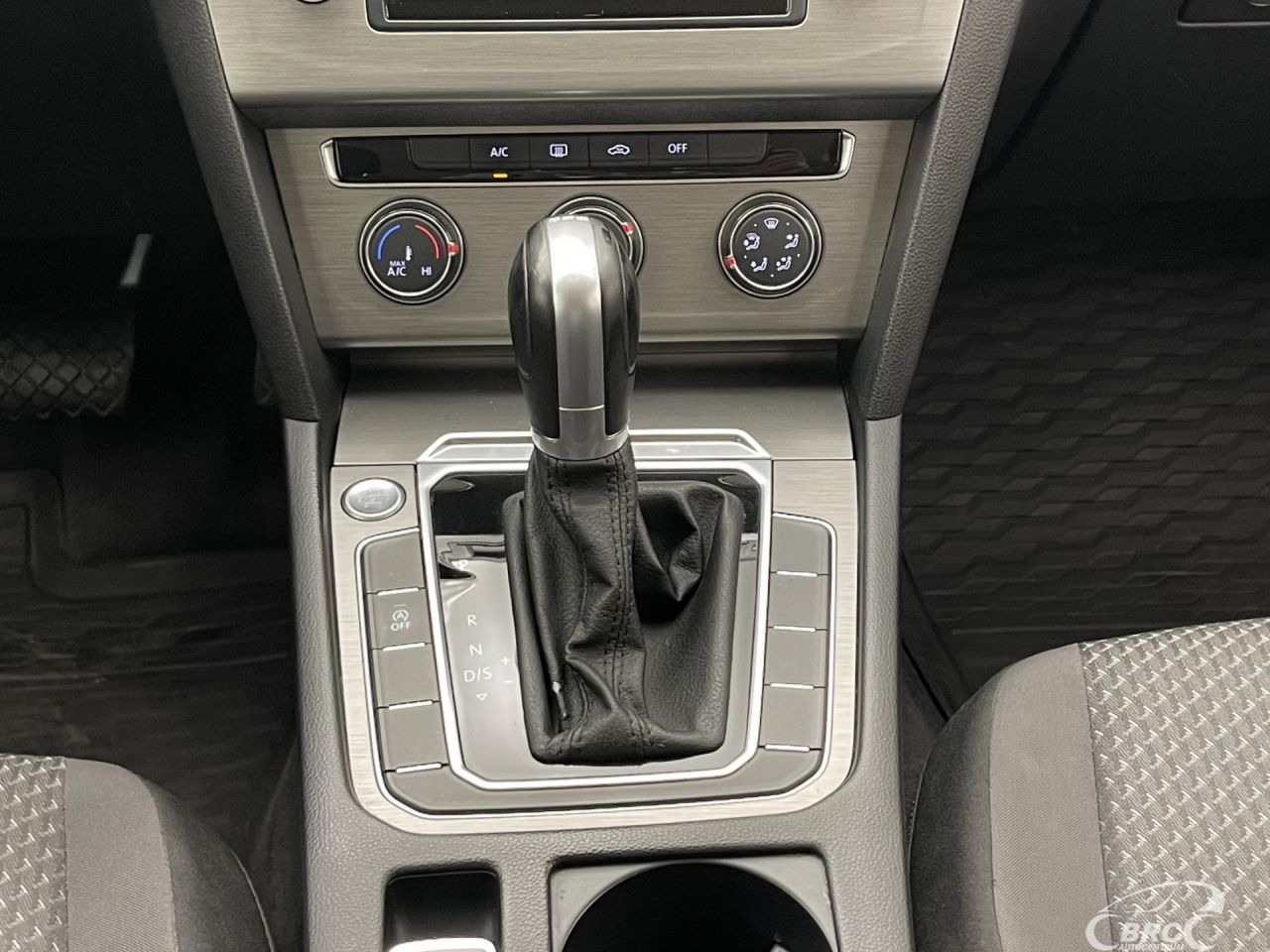 Volkswagen Passat | 17