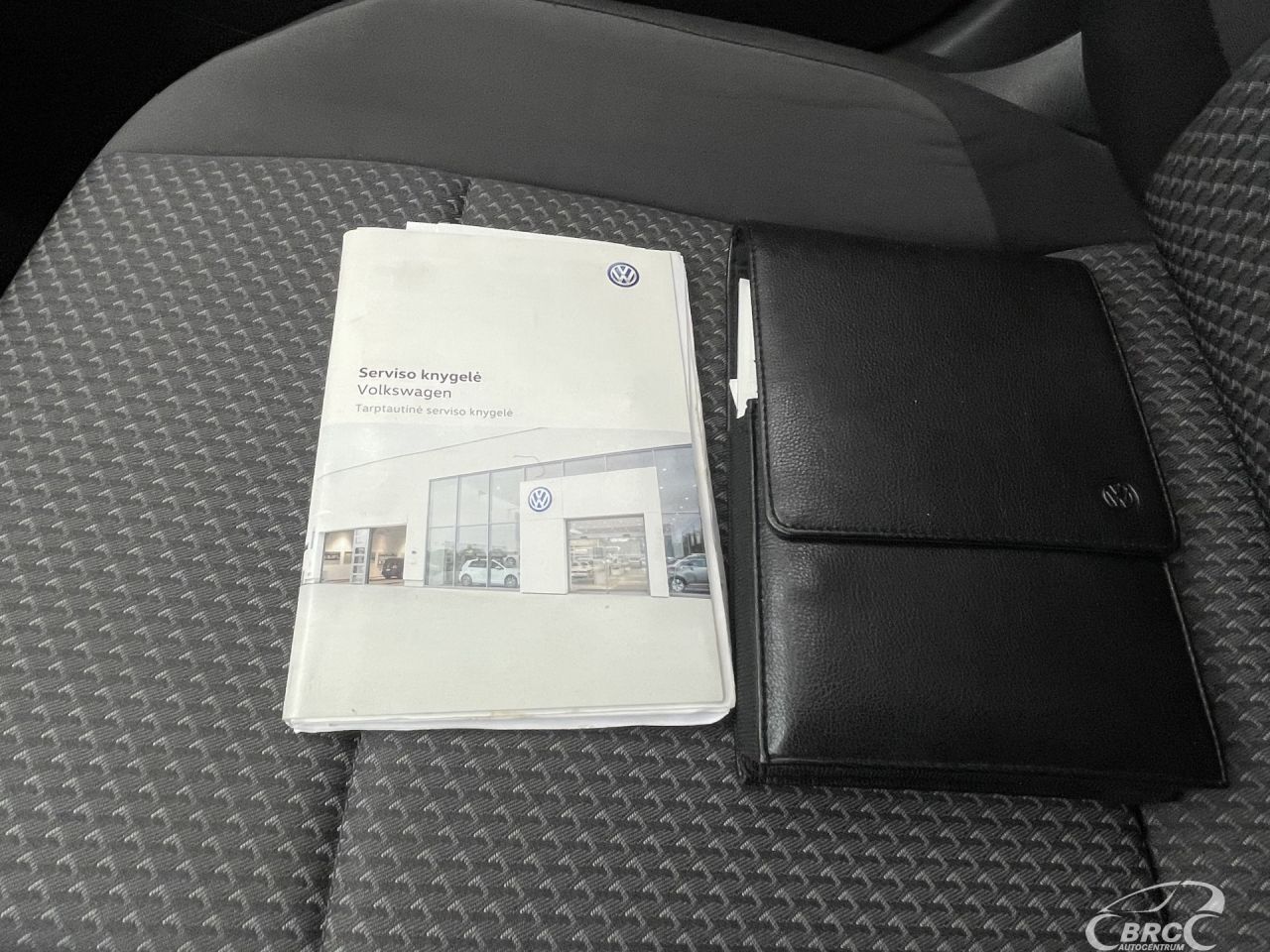 Volkswagen Passat | 37