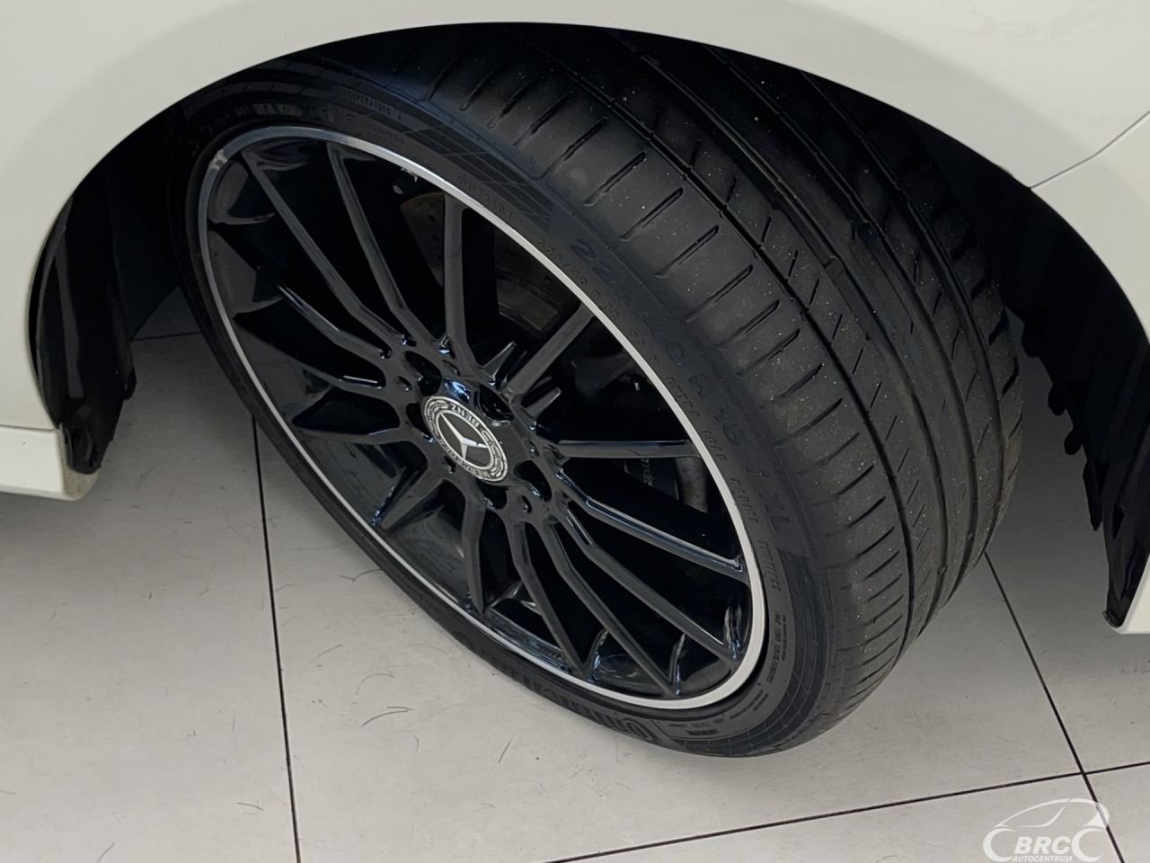 Mercedes-Benz CLA200 | 35