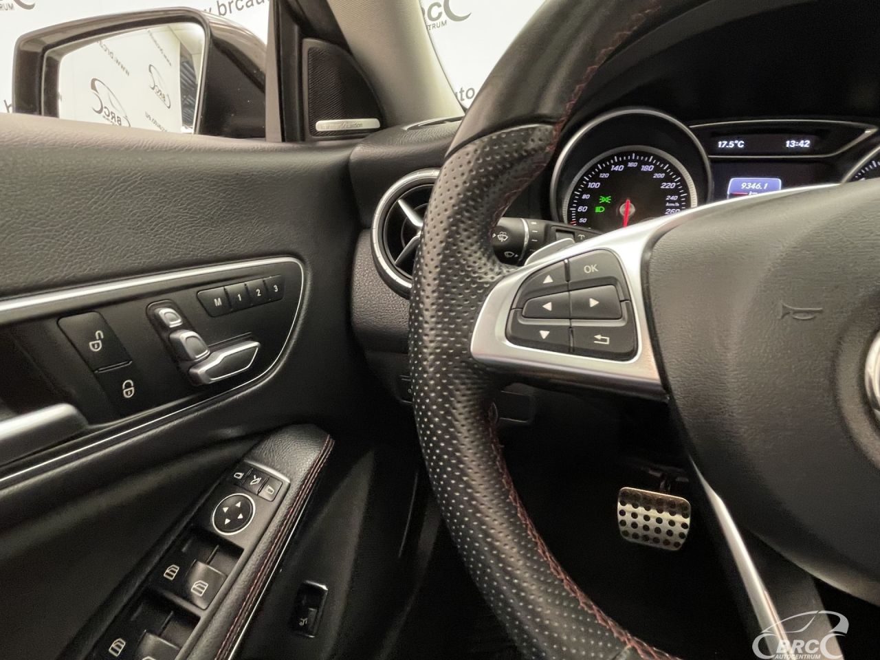 Mercedes-Benz CLA200 | 28