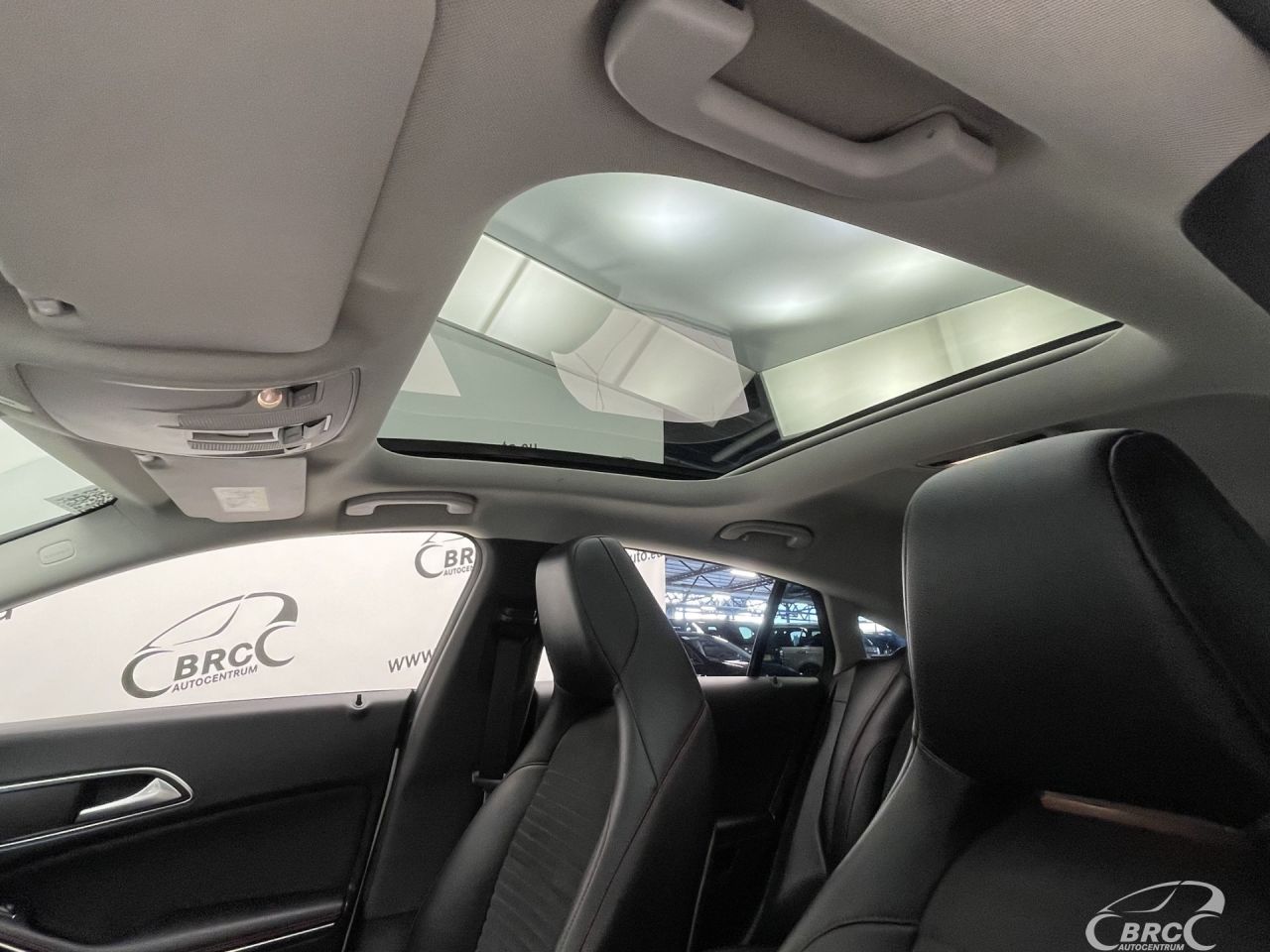 Mercedes-Benz CLA200 | 23