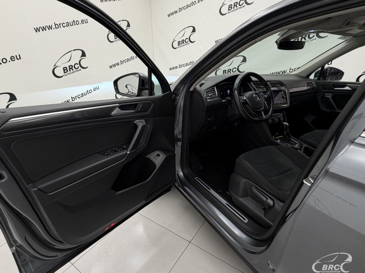 Volkswagen Tiguan | 18