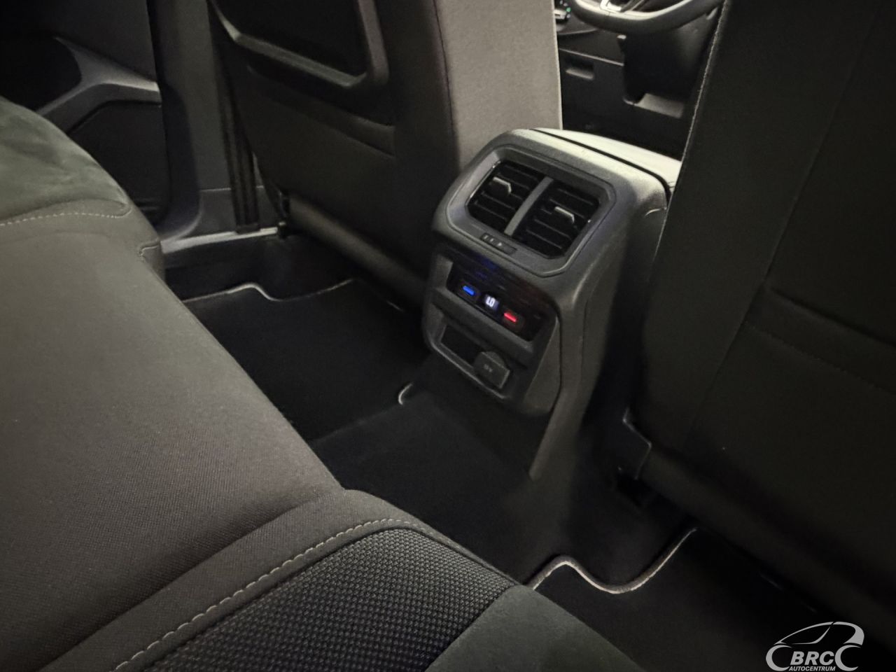 Volkswagen Tiguan | 10