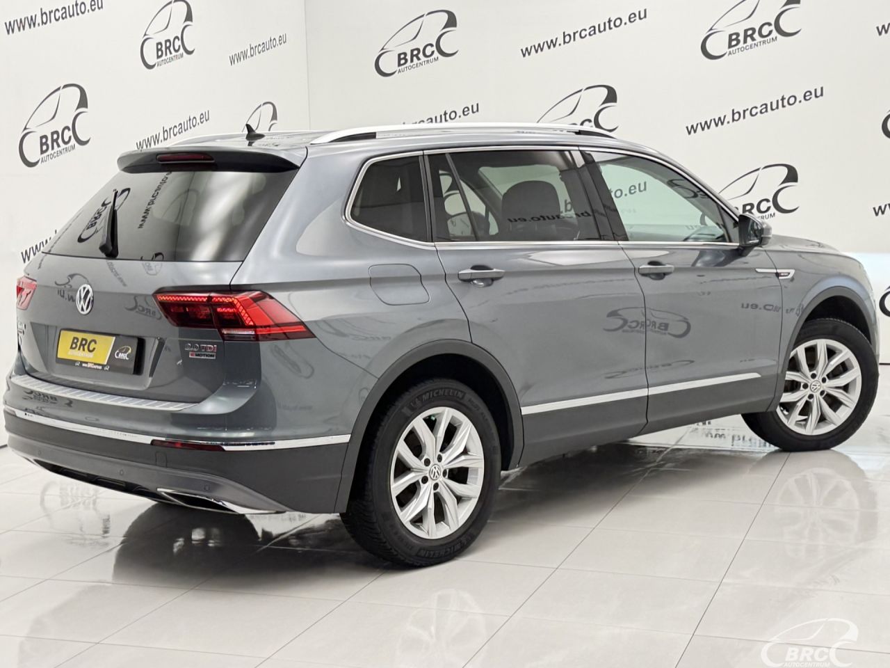 Volkswagen Tiguan | 1