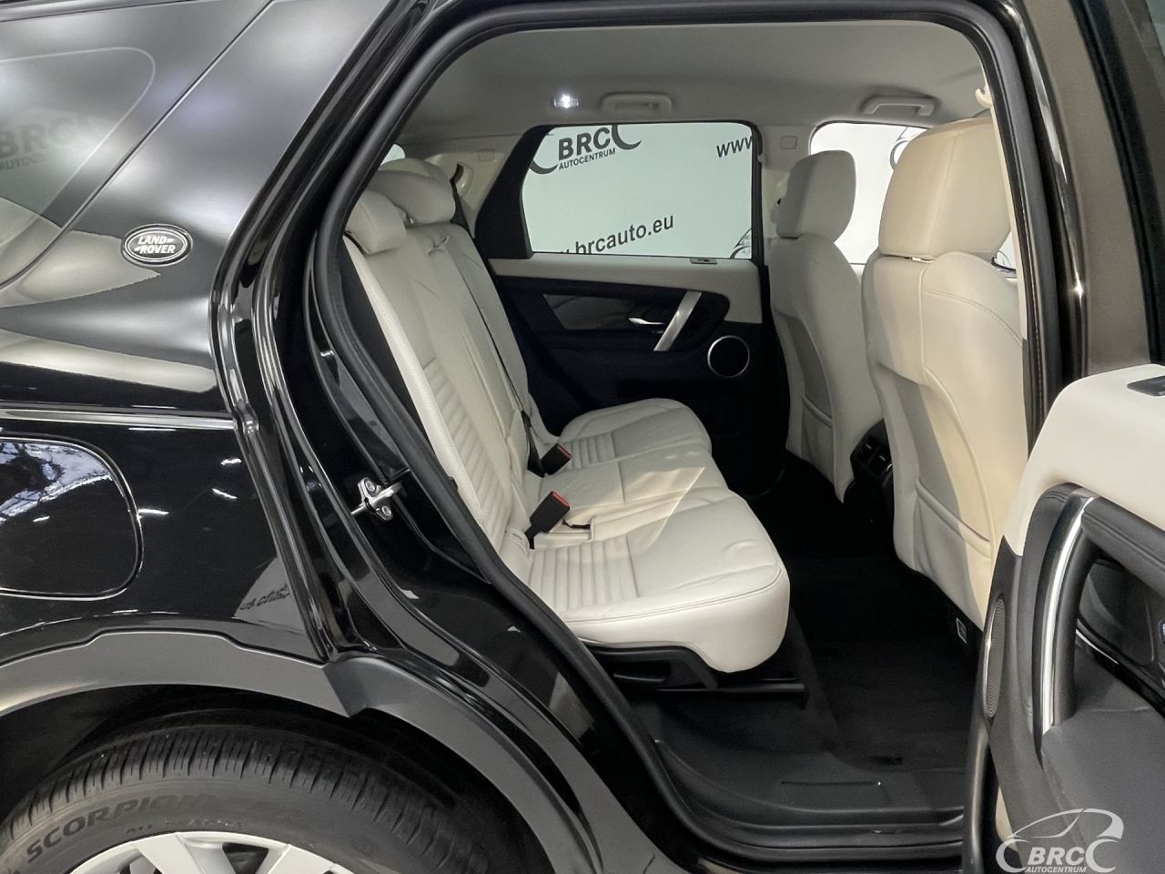 Land Rover Discovery | 9