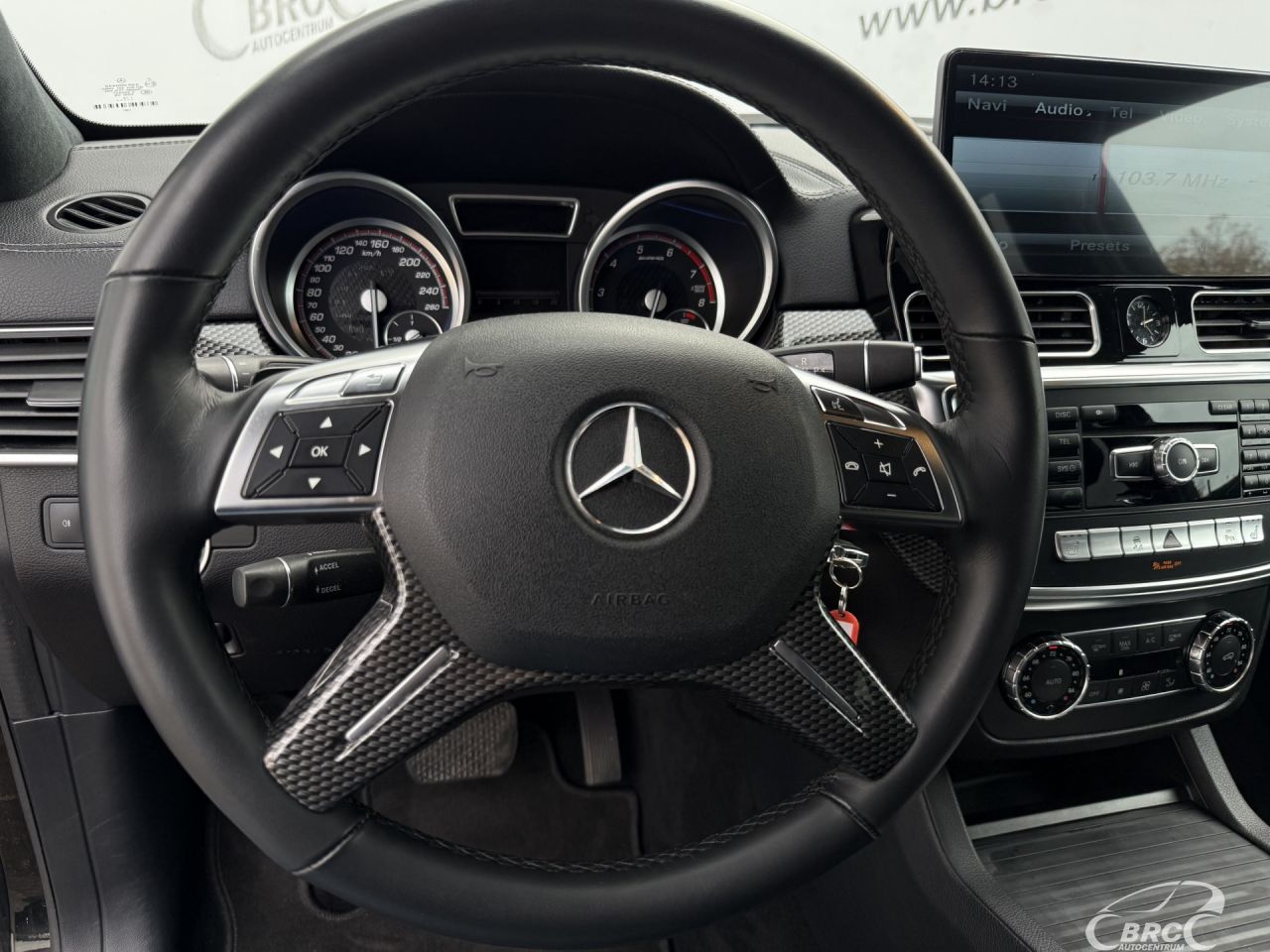 Mercedes-Benz GL450 | 25