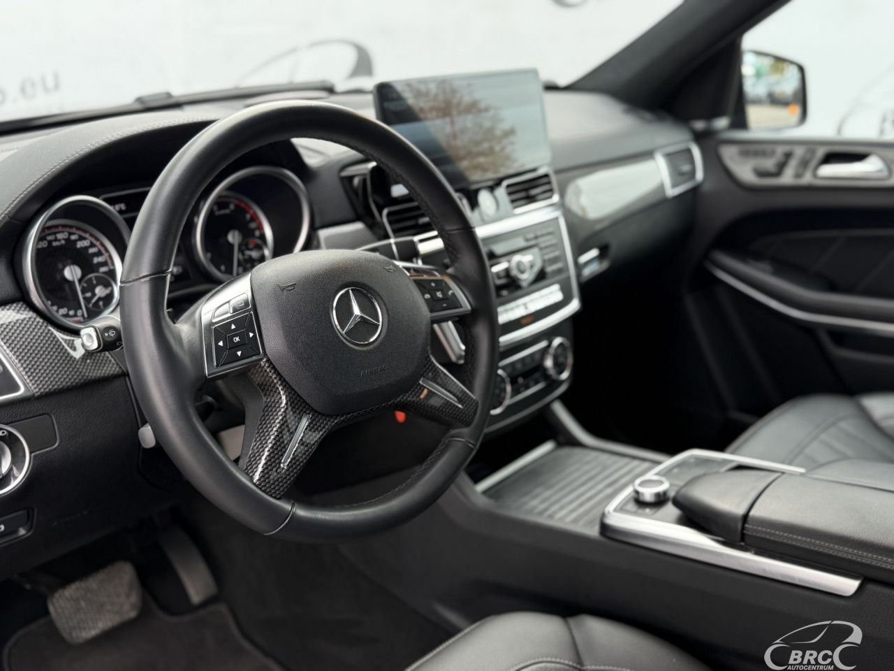 Mercedes-Benz GL450 | 22