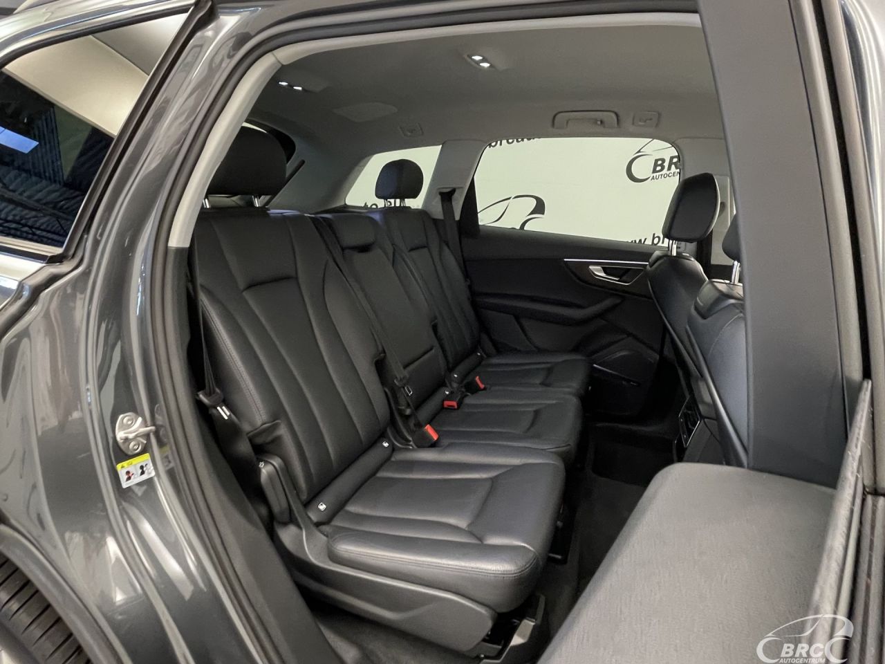 Audi Q7 | 11
