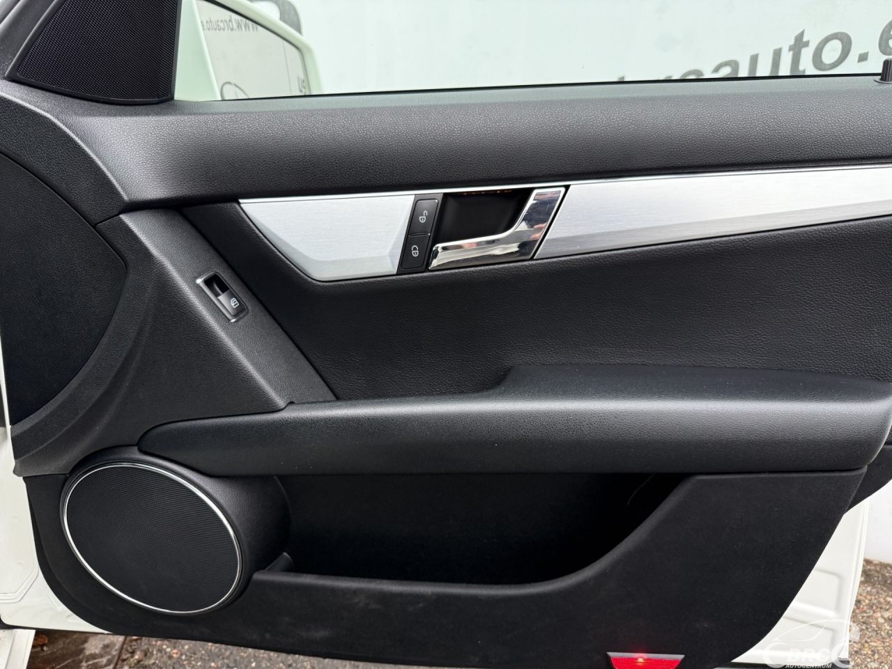 Mercedes-Benz C220 | 3