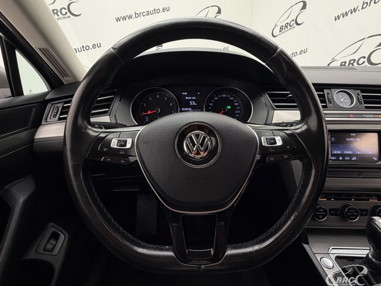 Volkswagen Passat | 28