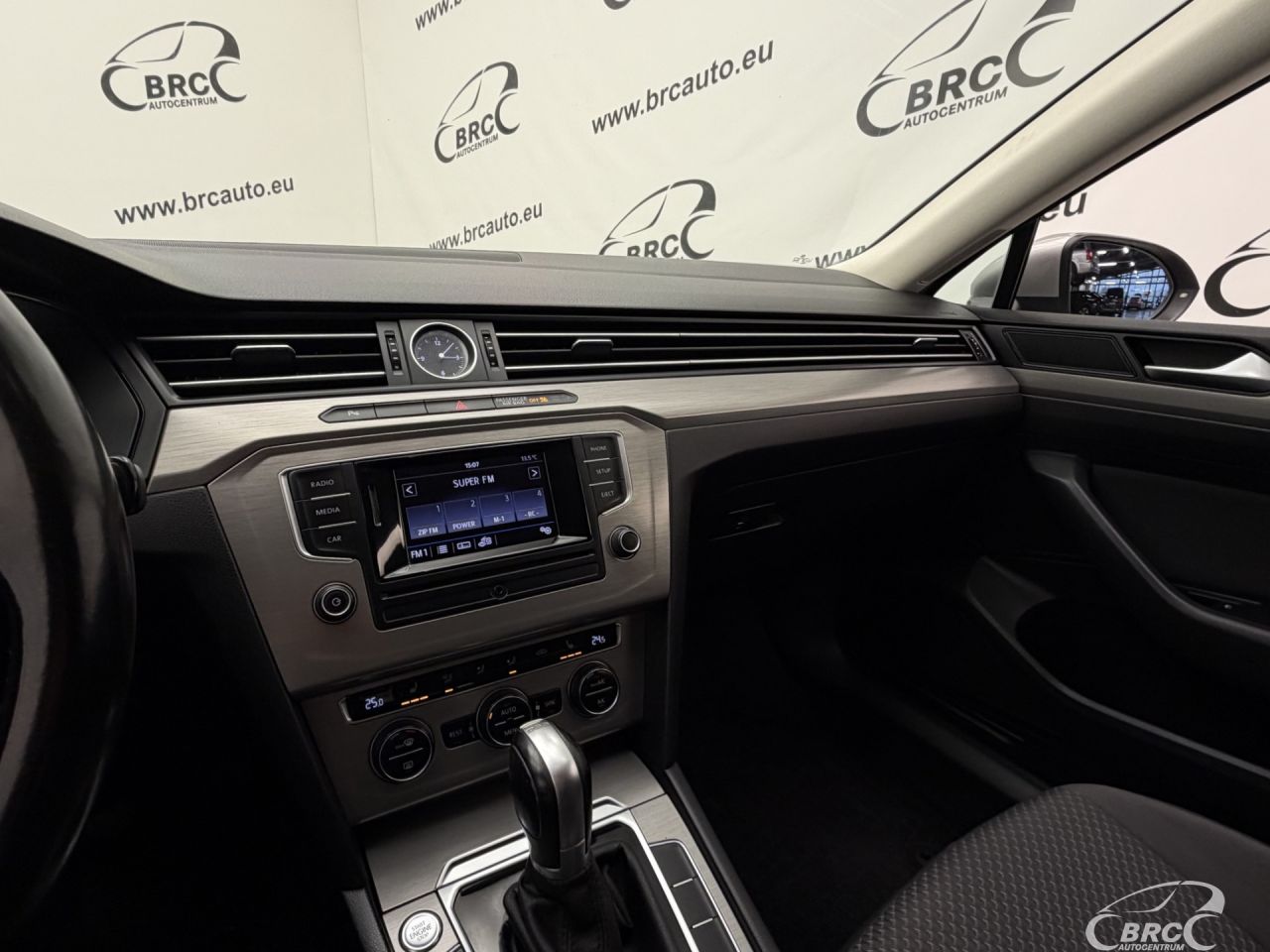 Volkswagen Passat | 27