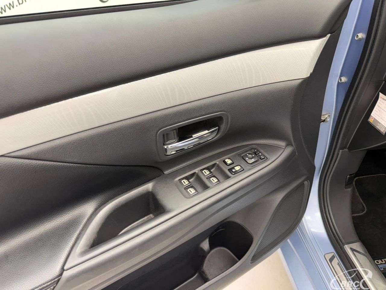 Mitsubishi Outlander | 7