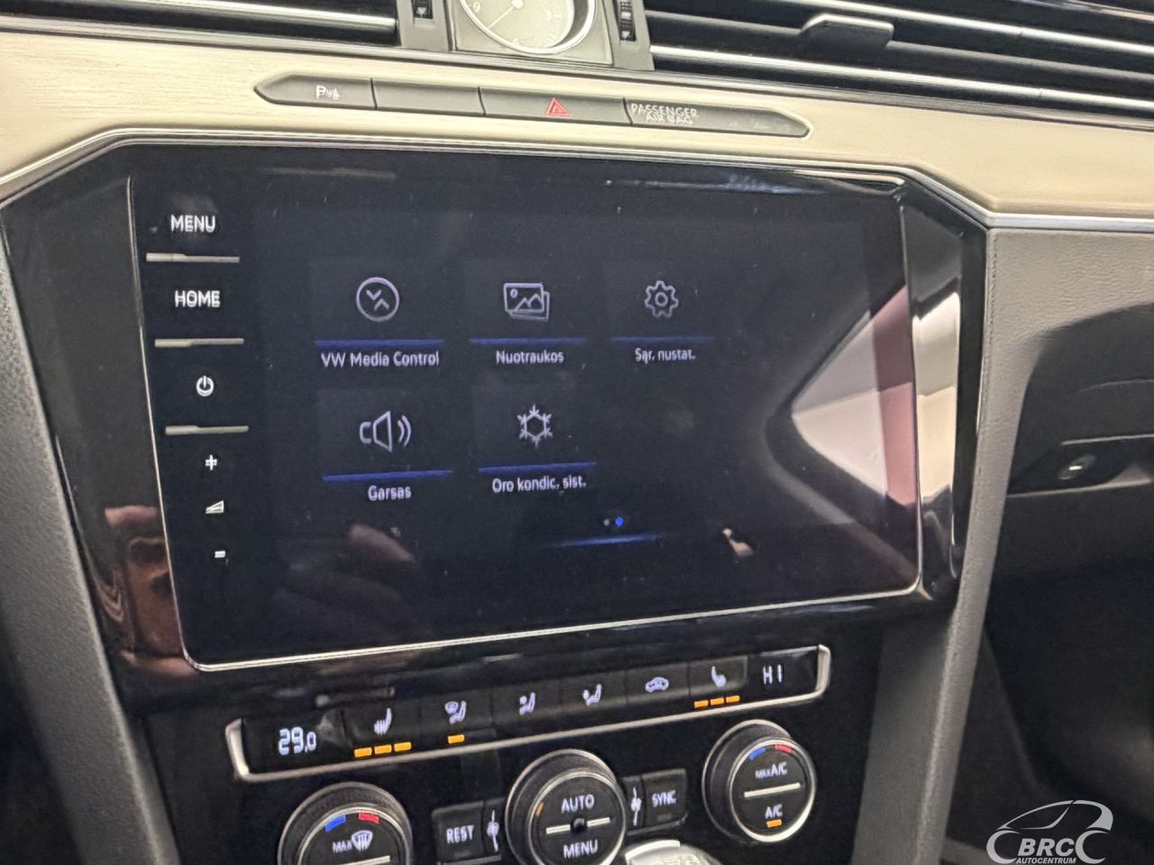 Volkswagen Passat | 35