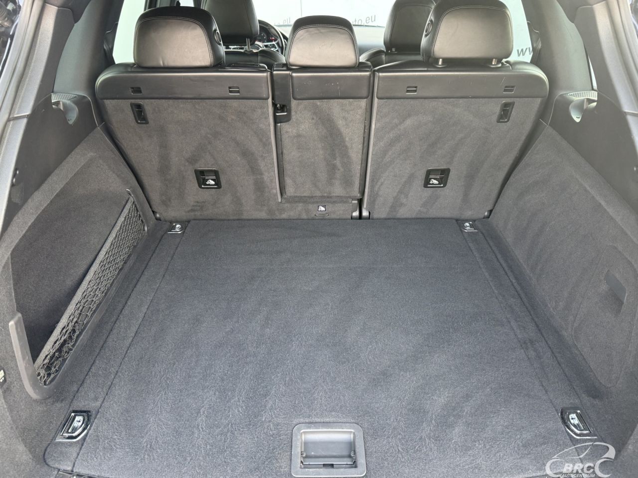 Porsche Cayenne | 12