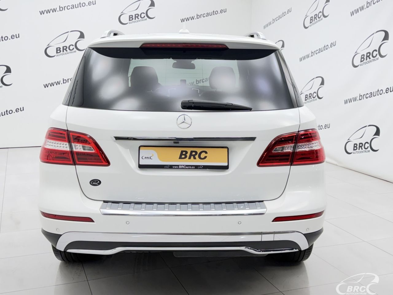 Mercedes-Benz ML350 | 48