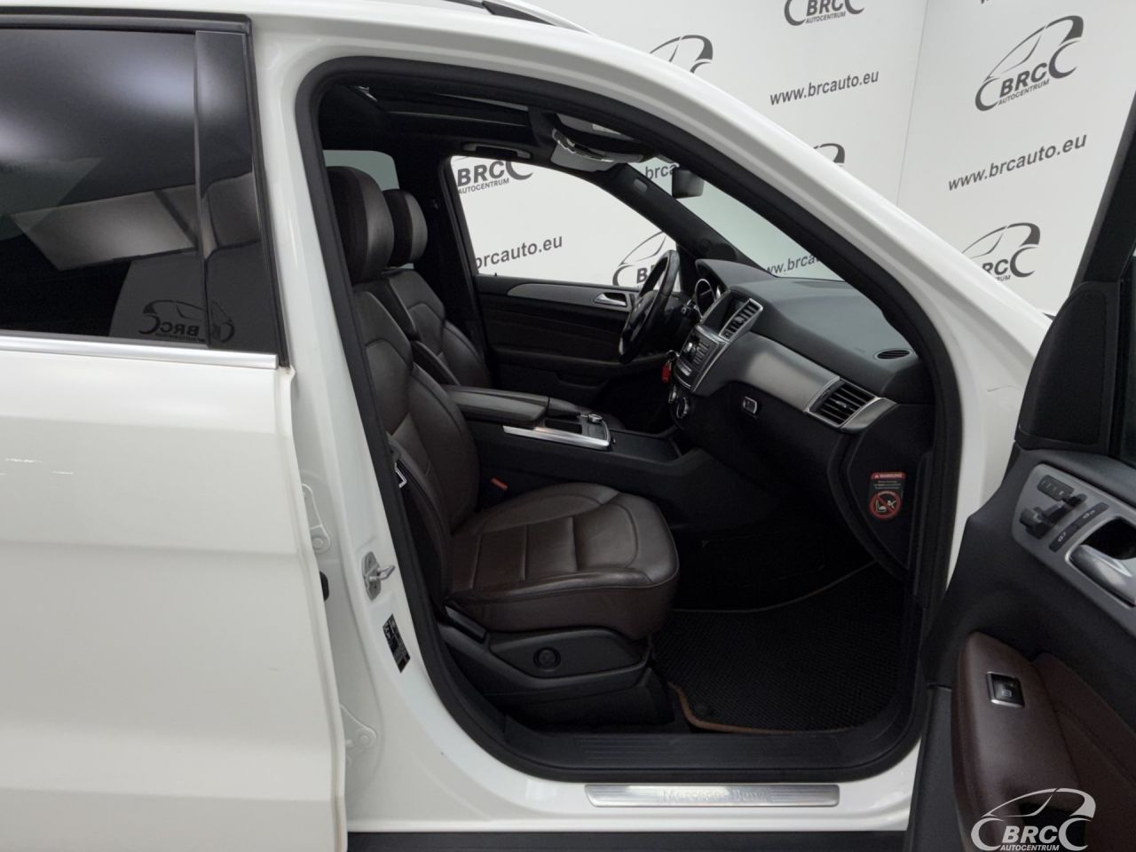 Mercedes-Benz ML350 | 3