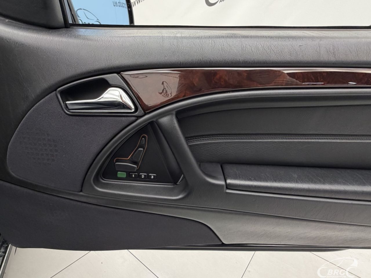 Mercedes-Benz SL500 | 10