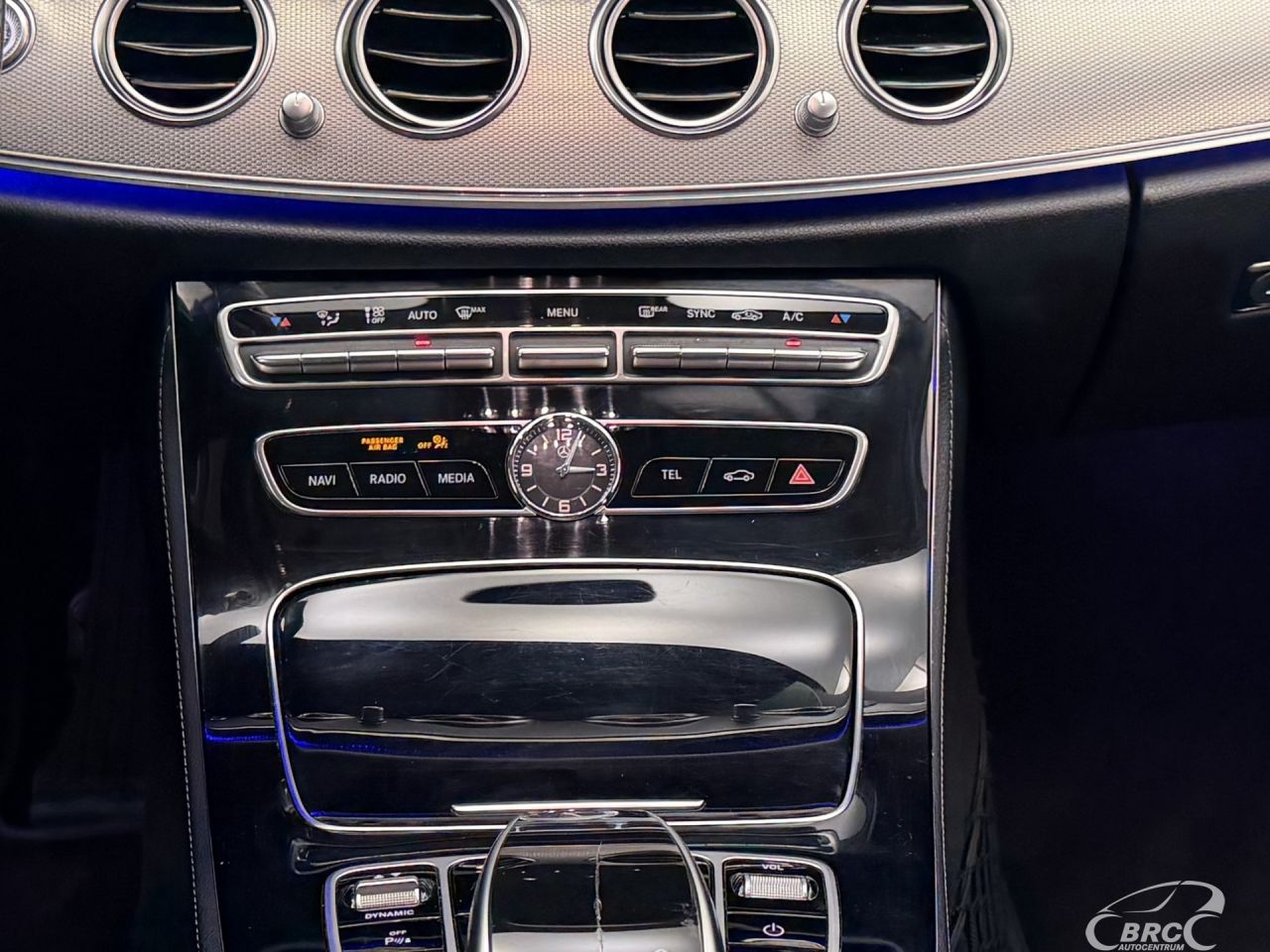 Mercedes-Benz E220 | 16