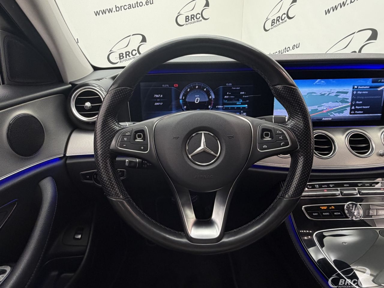 Mercedes-Benz E220 | 27