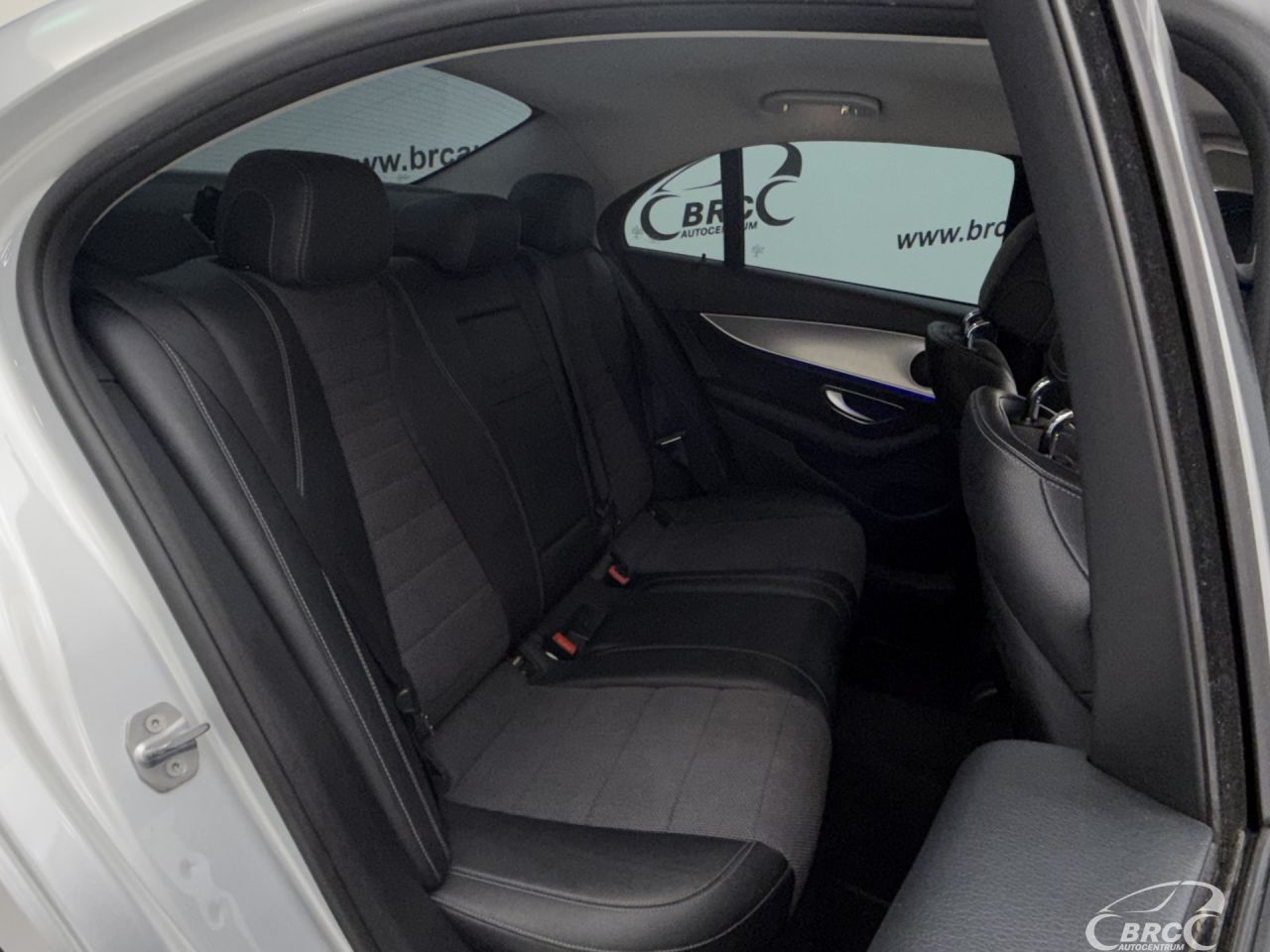 Mercedes-Benz E220 | 11