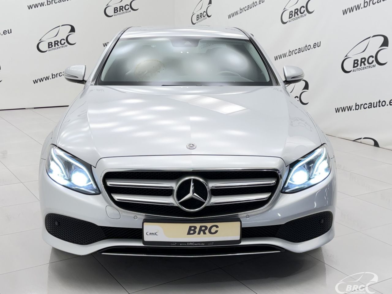 Mercedes-Benz E220 | 48