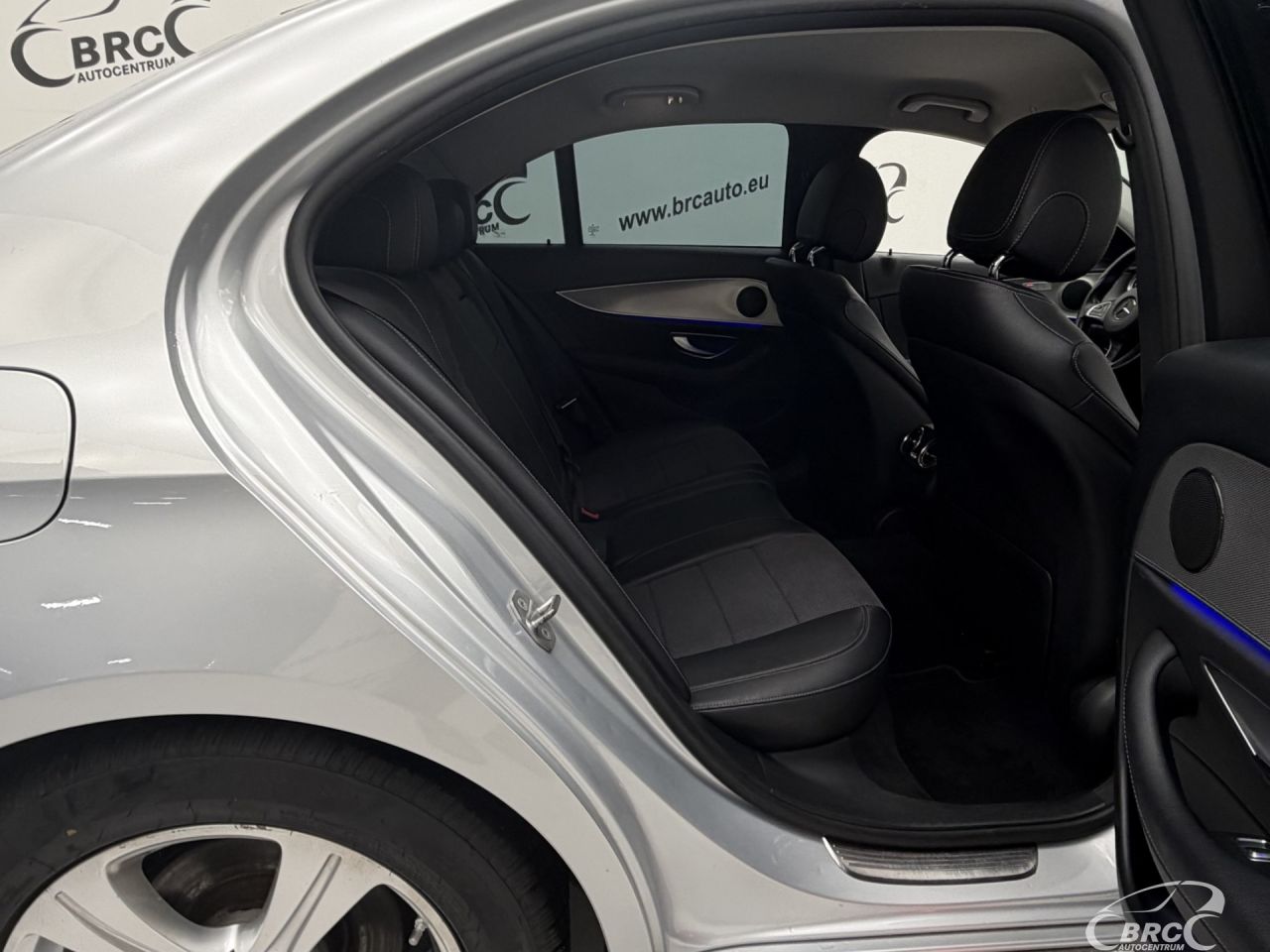 Mercedes-Benz E220 | 9