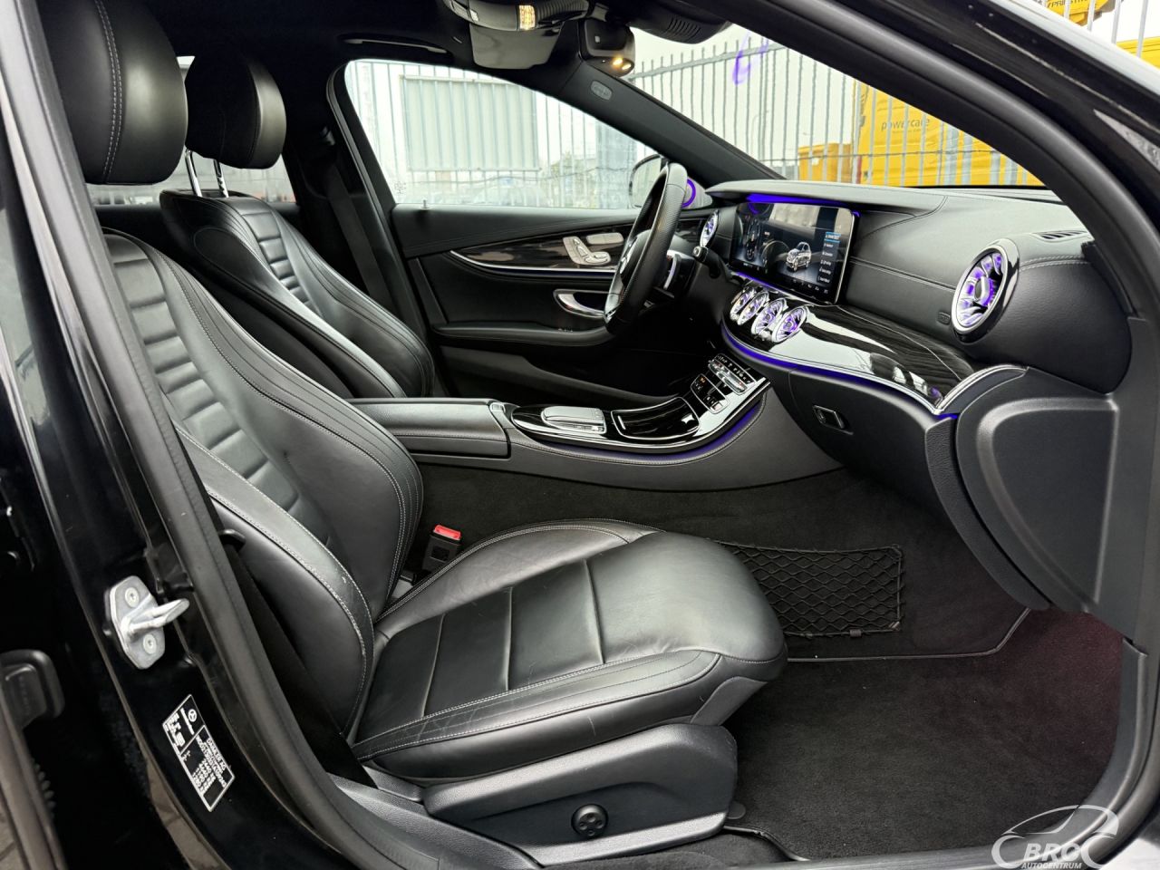 Mercedes-Benz E350 | 5