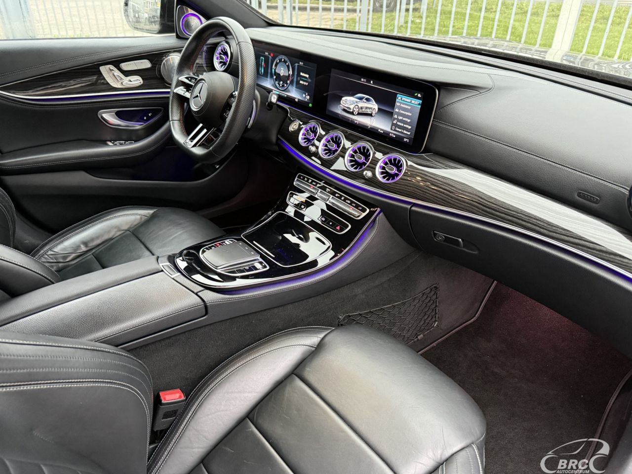 Mercedes-Benz E350 | 4