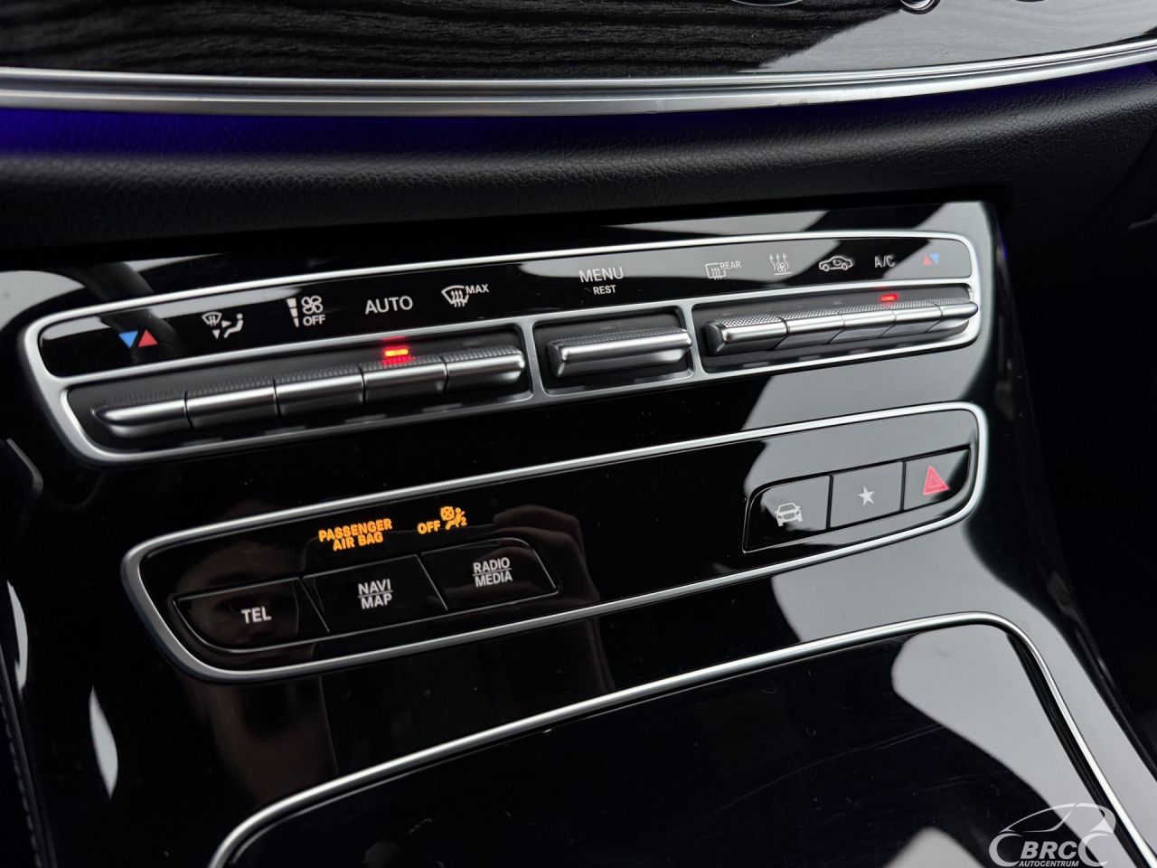 Mercedes-Benz E350 | 25