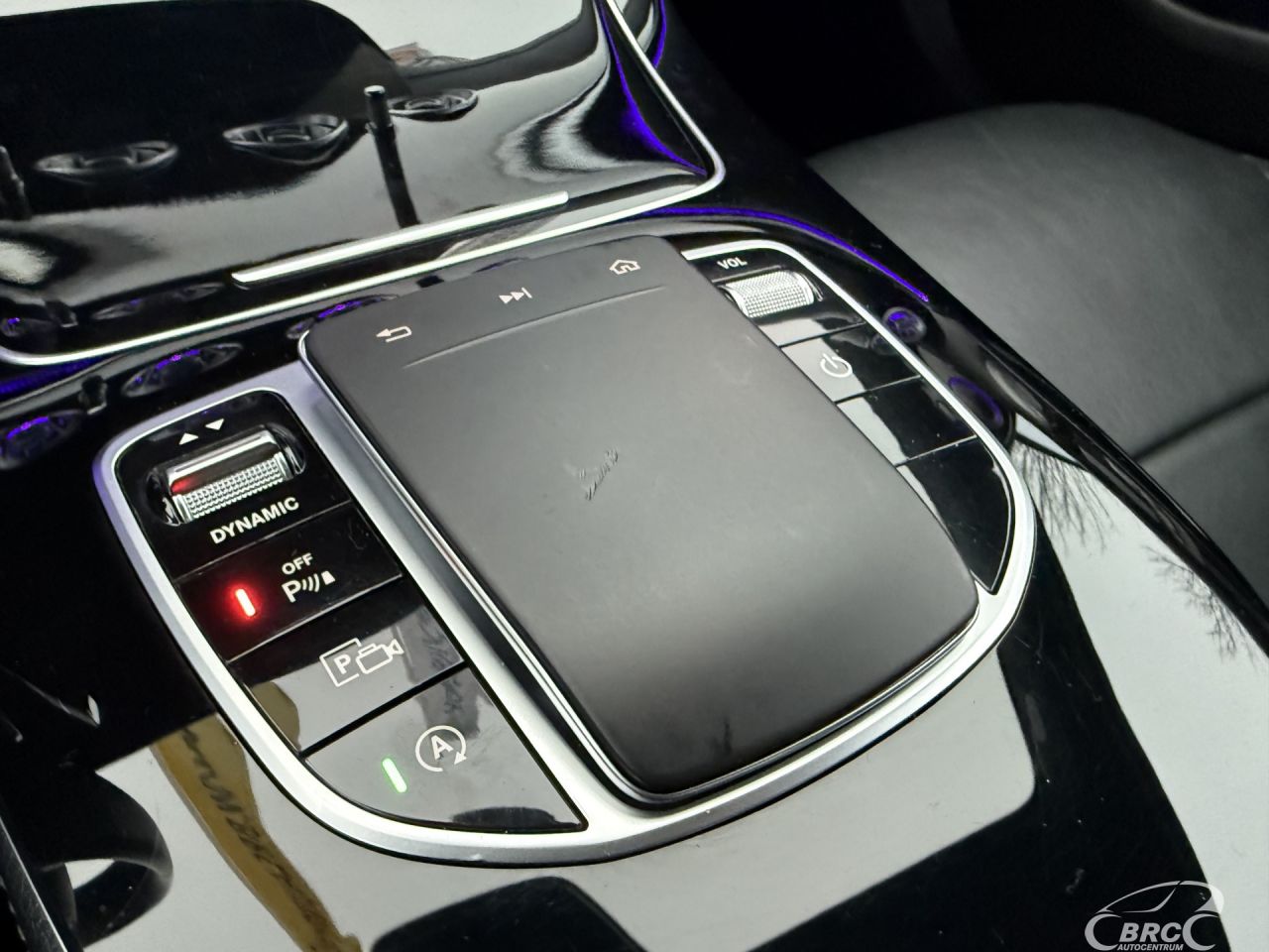 Mercedes-Benz E350 | 24