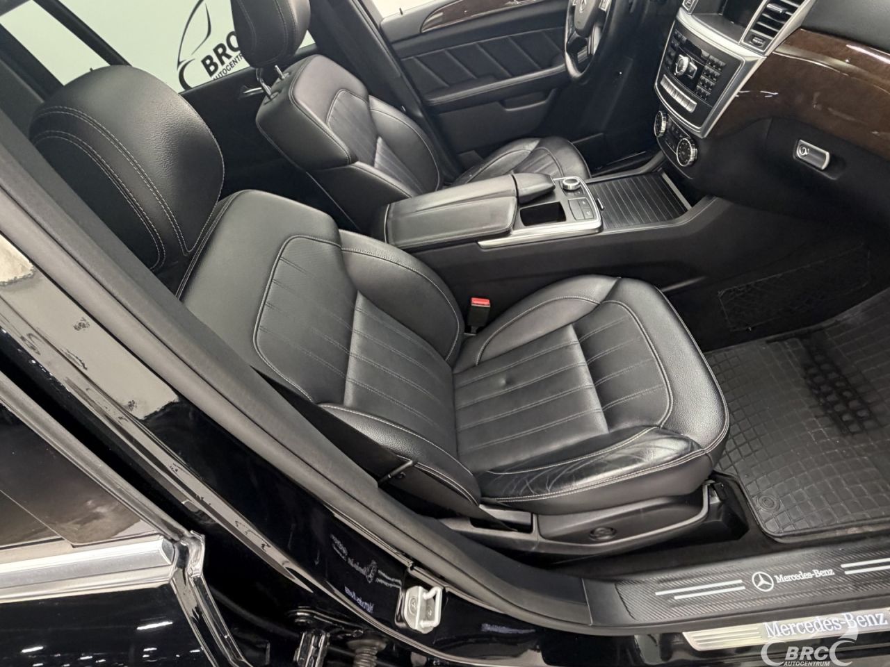 Mercedes-Benz GL350 | 4