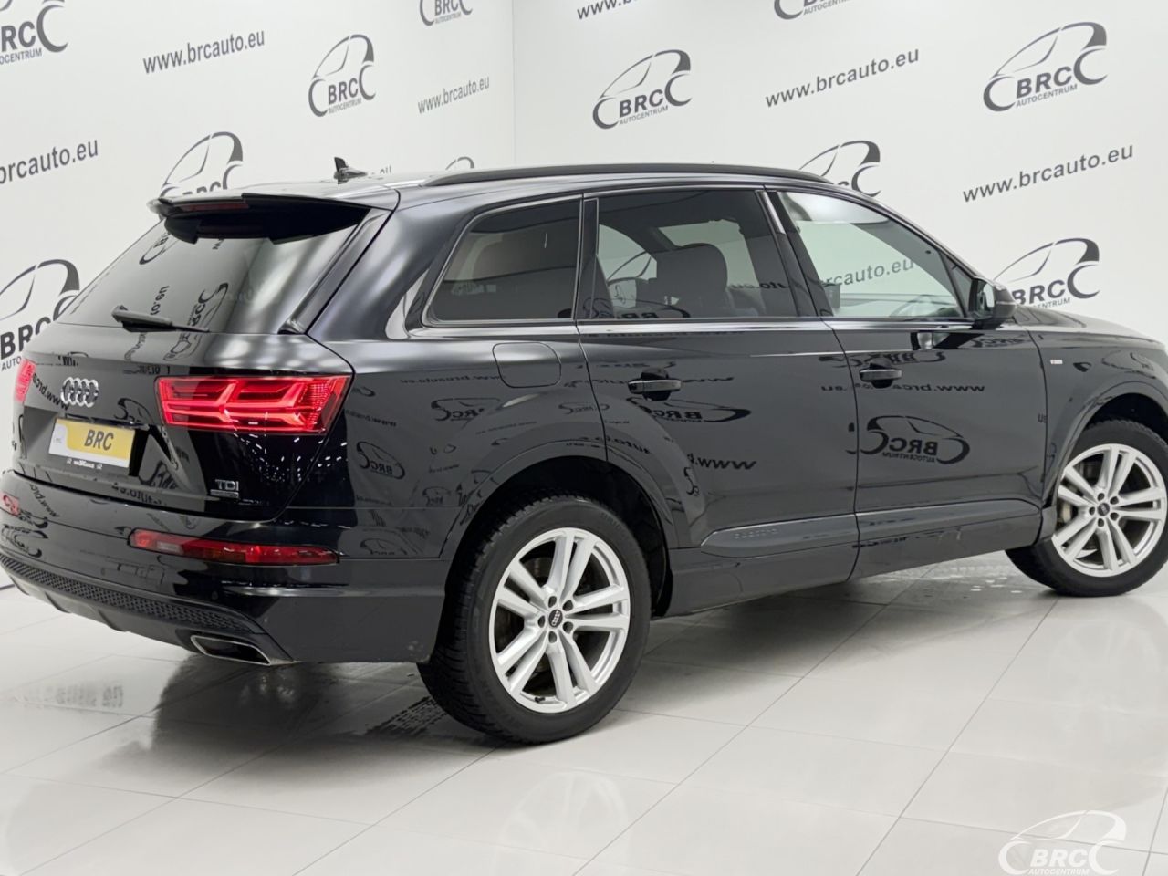 Audi Q7 | 1