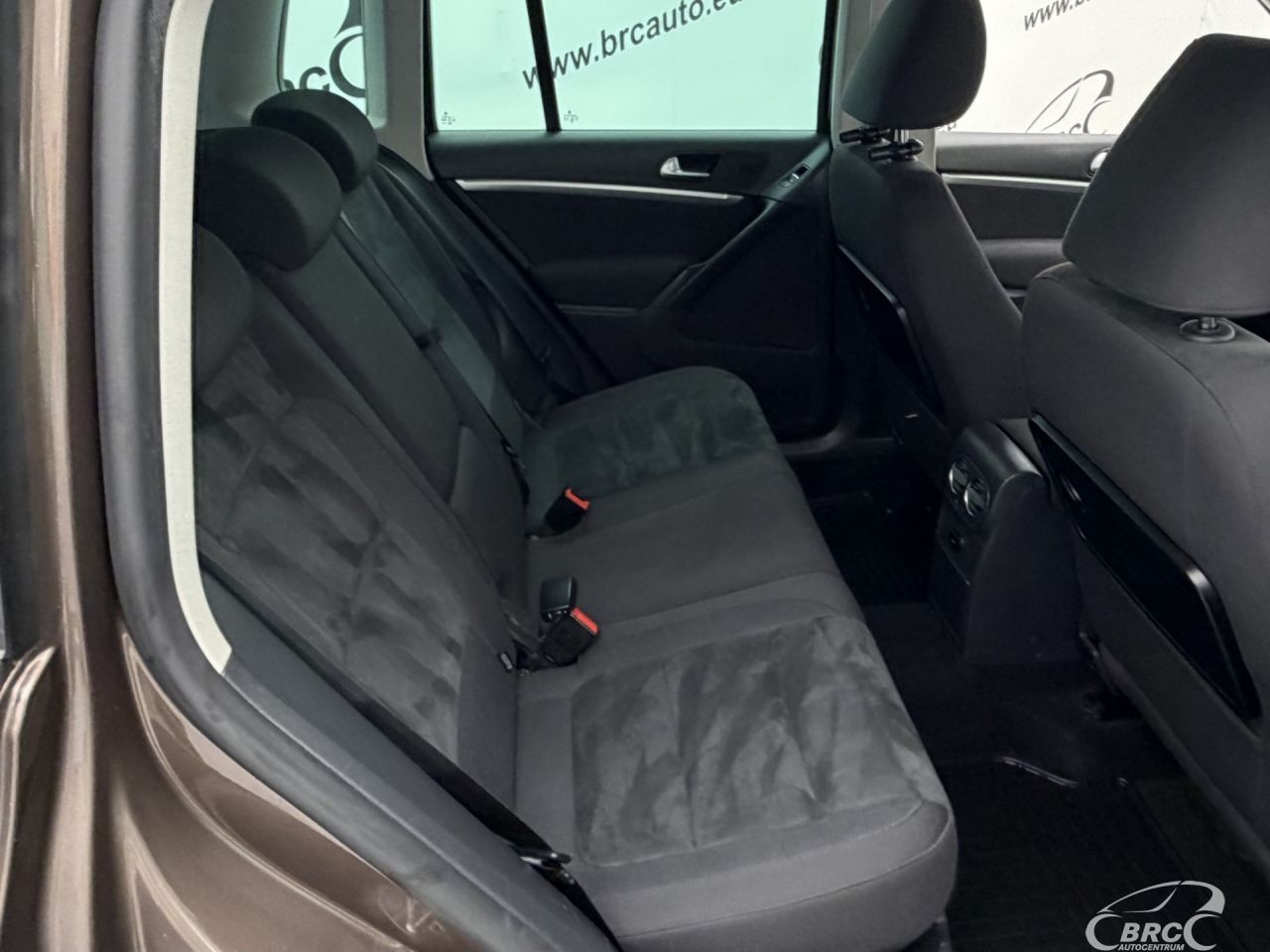 Volkswagen Tiguan | 9