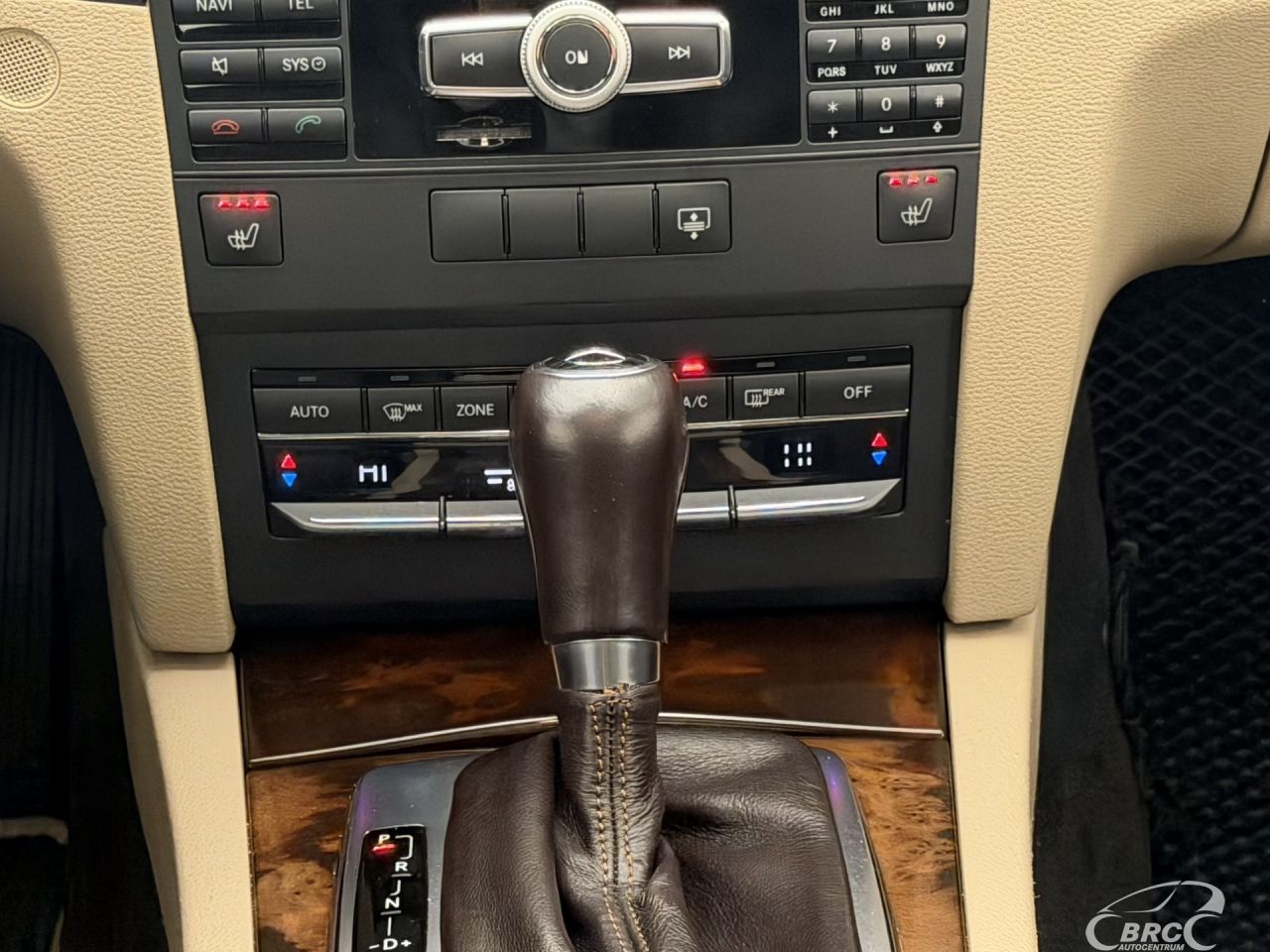 Mercedes-Benz E350 | 14