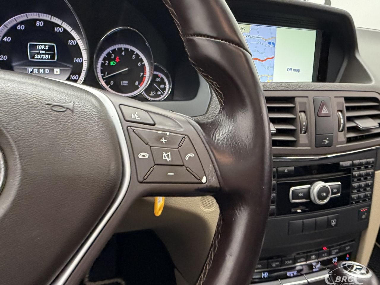 Mercedes-Benz E350 | 26