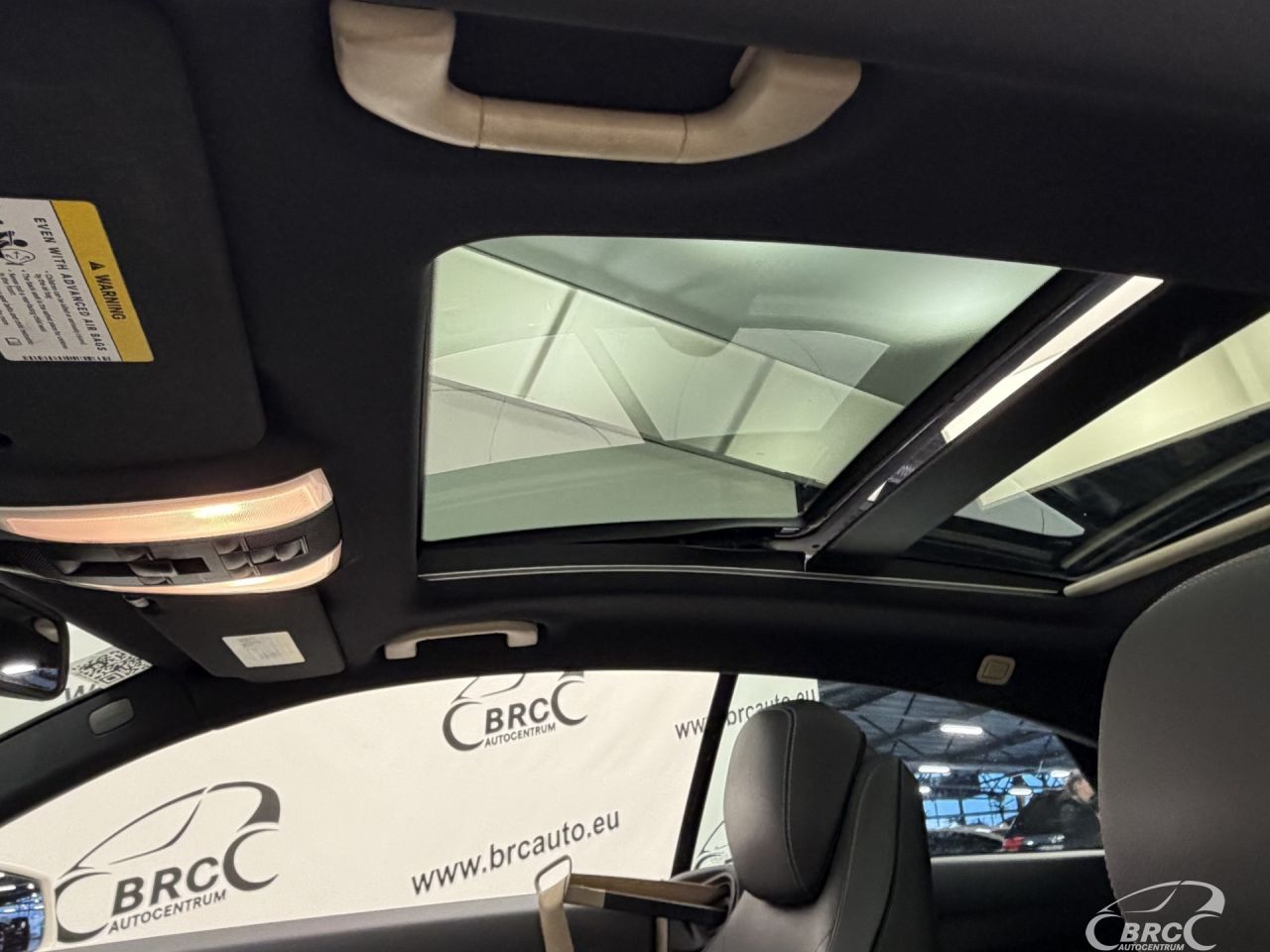 Mercedes-Benz E350 | 22