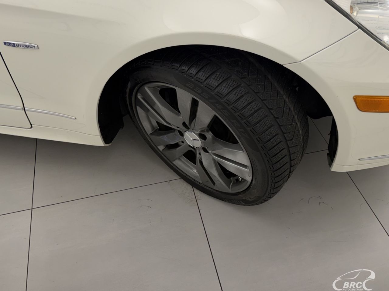 Mercedes-Benz E350 | 36