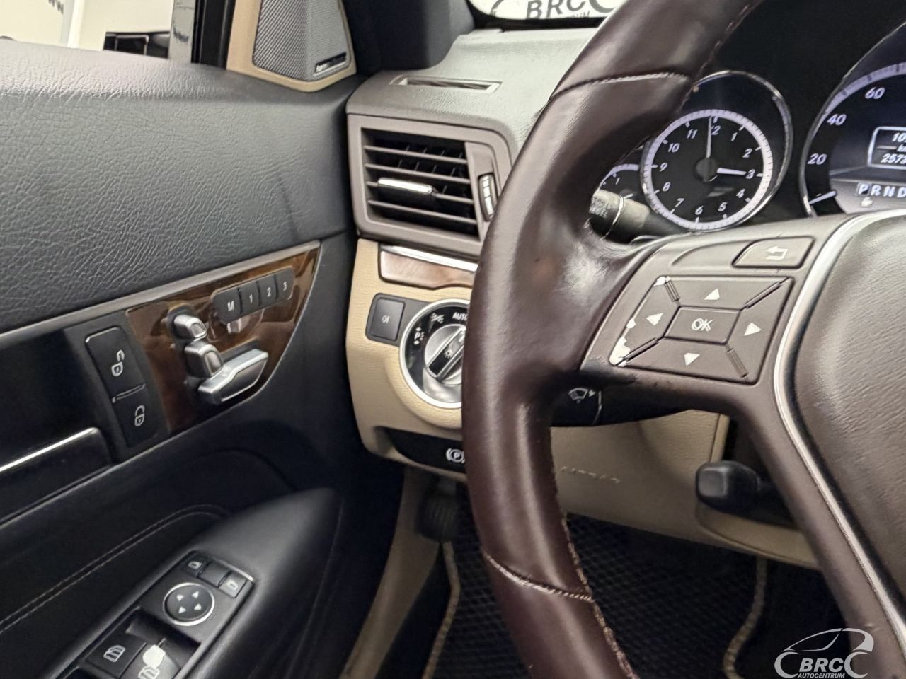 Mercedes-Benz E350 | 27