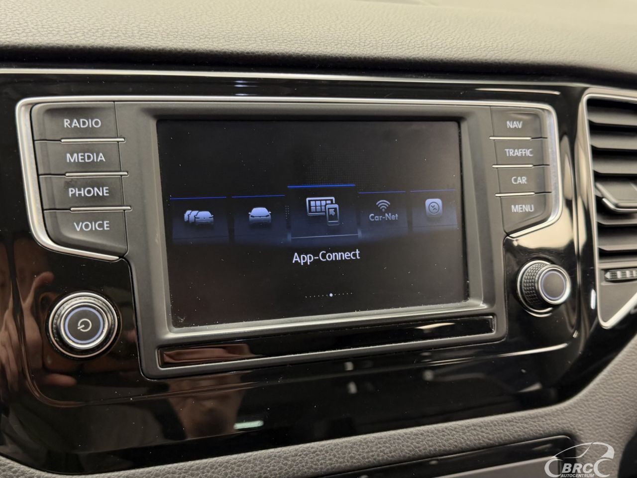 Volkswagen Golf | 37