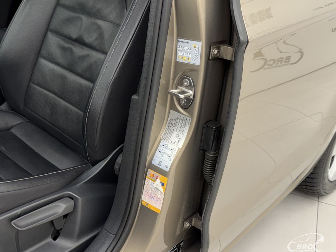 Volkswagen Golf | 23