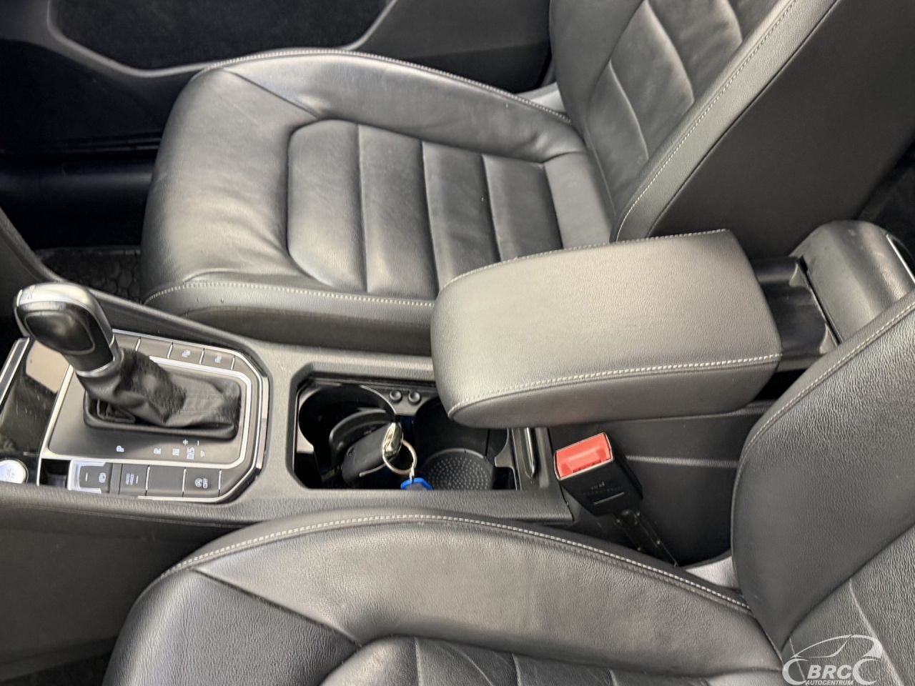 Volkswagen Golf | 24