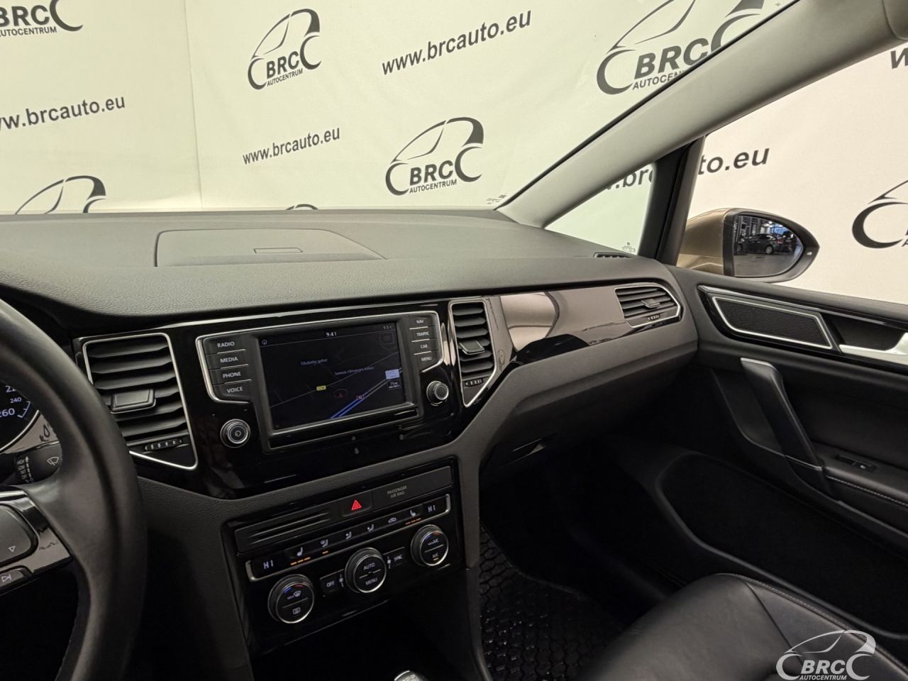 Volkswagen Golf | 28