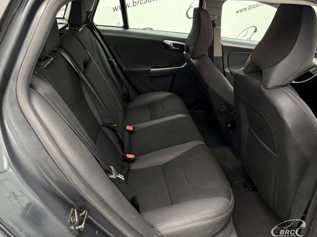 Volvo V60 | 10