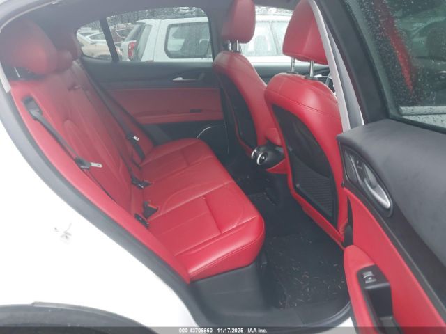 Alfa Romeo Stelvio | 7