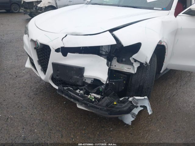 Alfa Romeo Stelvio | 5